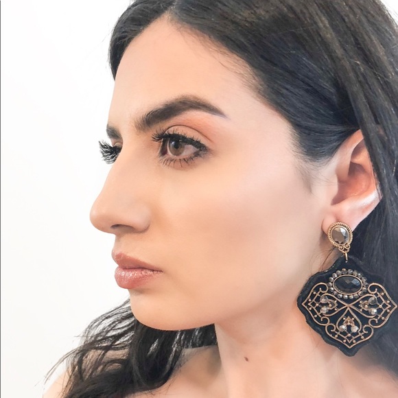 Vintage Inspired Statement Earrings - Picture 2 of 2